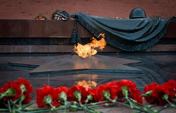 Тебе, солдат, земной поклон!