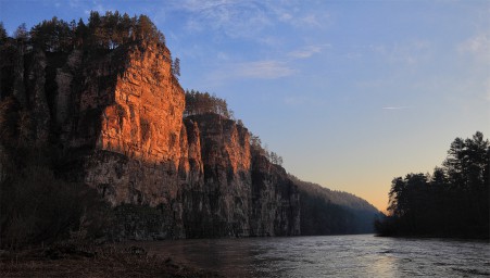 Одинокий утёс
