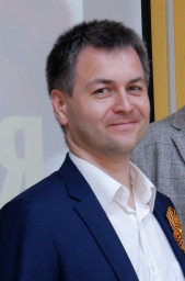 Дмитрий Зиновьев