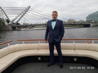 Анатолий Петухов