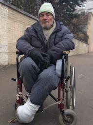 На паперти