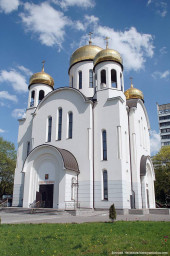 Путь со святынями рядом