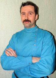 Евгений Антипов