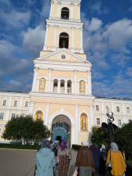 По чьей судьбе звонят колокола?